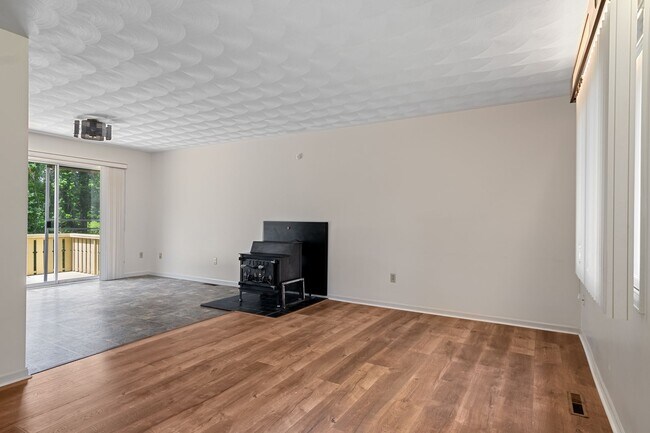 Foto del edificio - 3 or 4 Bed/ 3 1/2 bath