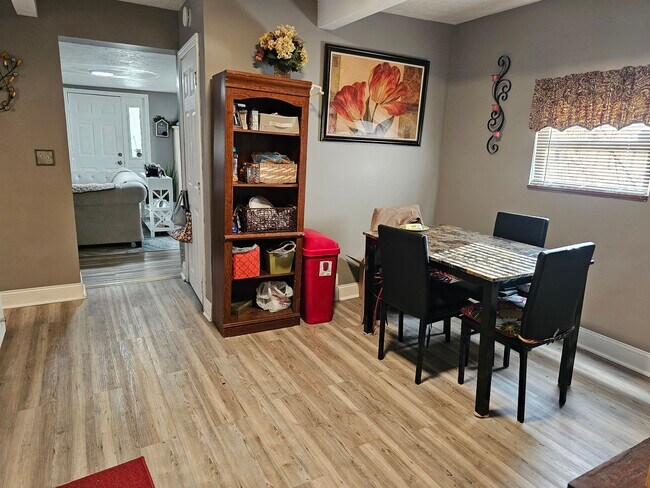 Building Photo - 70 Noblestown Rd