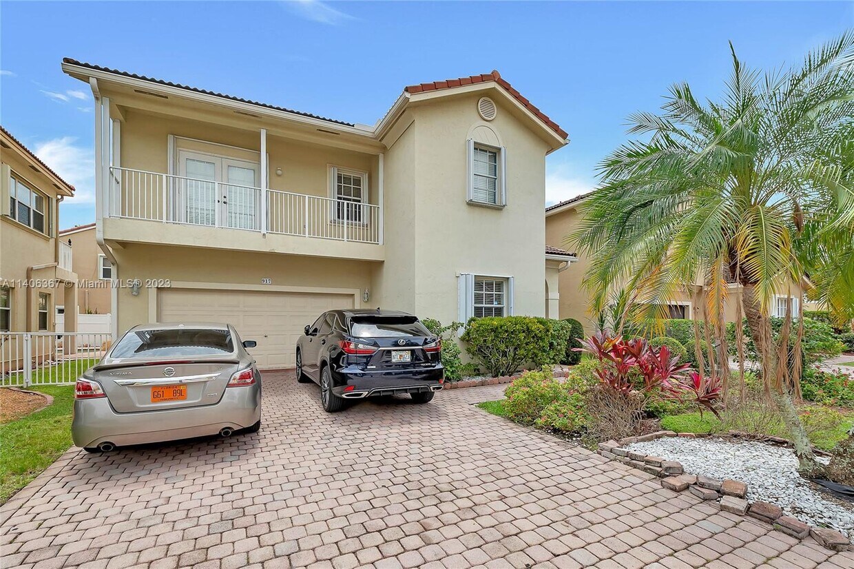 Foto principal - 917 NW 127th Ave