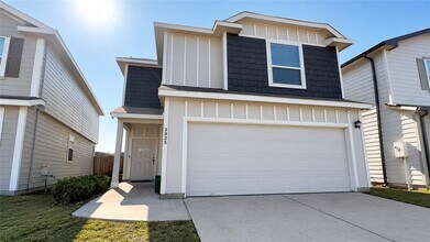Building Photo - 3935 Deledda Dr