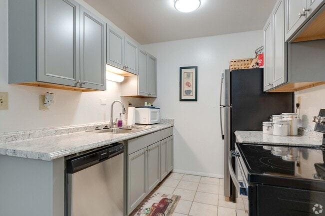 Photo - Sun Bay Apartments