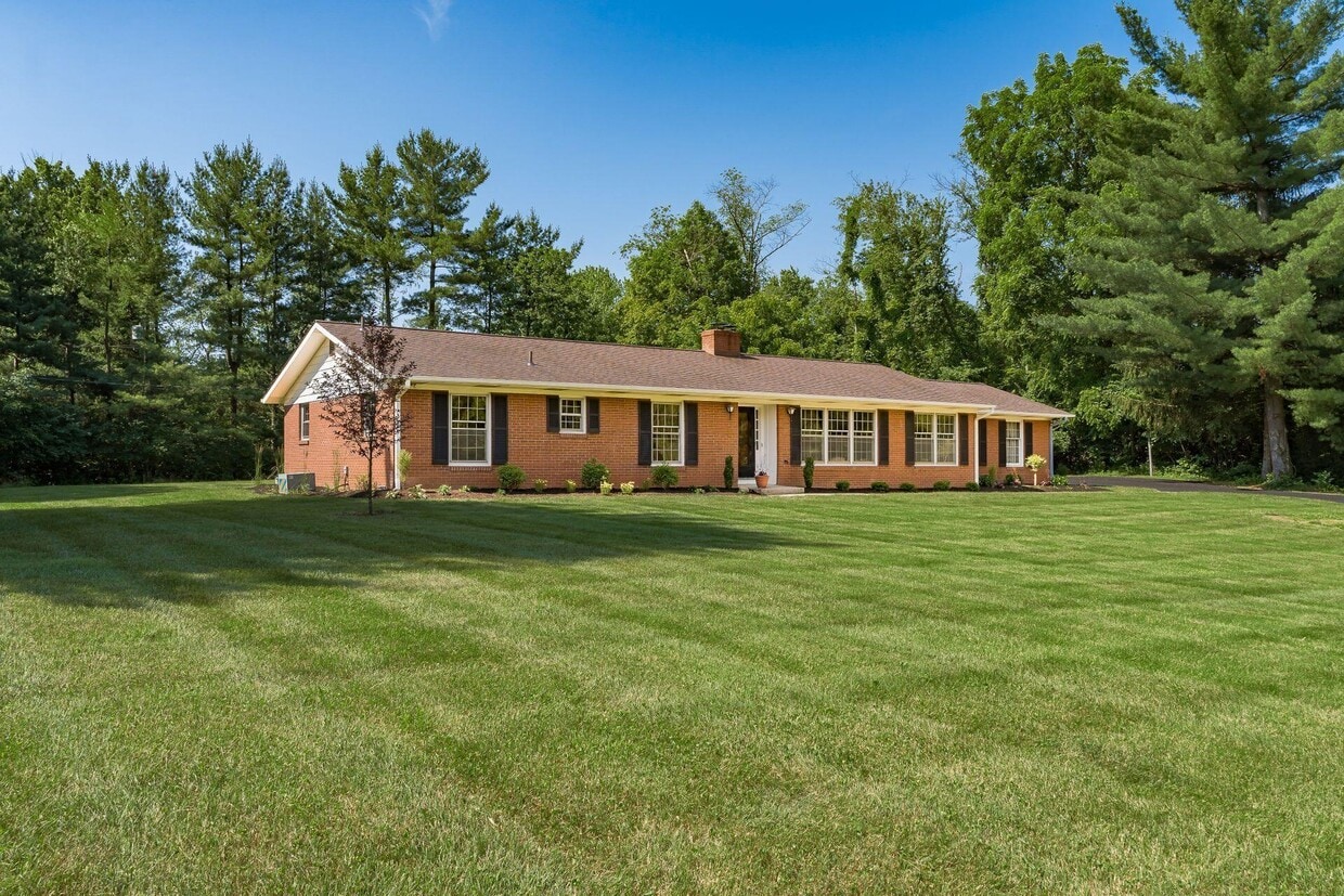 Foto principal - 4397 Limerick Ln