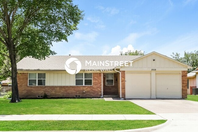 3 Bedroom Pet-Friendly Home in Farmers Branch, TX with Main Street Renewal - 3 Bedroom Pet-Friendly Home in Farmers Branch, TX with Main Street Renewal