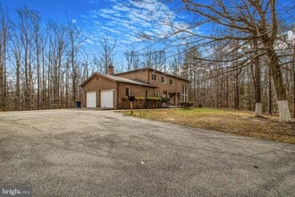 Building Photo - 8009 Poplar Hill Dr