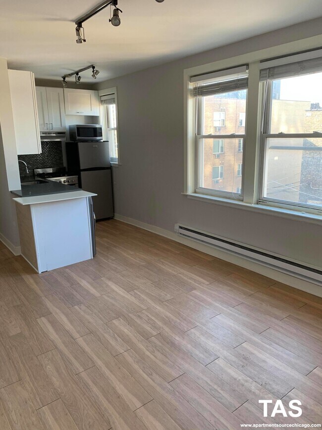 Foto del edificio - 511 W Belmont Ave