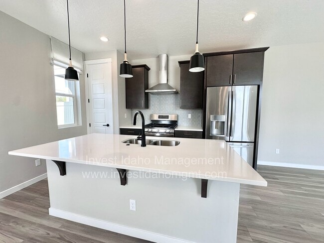 Foto del edificio - 373 N Stone Cyn Ln