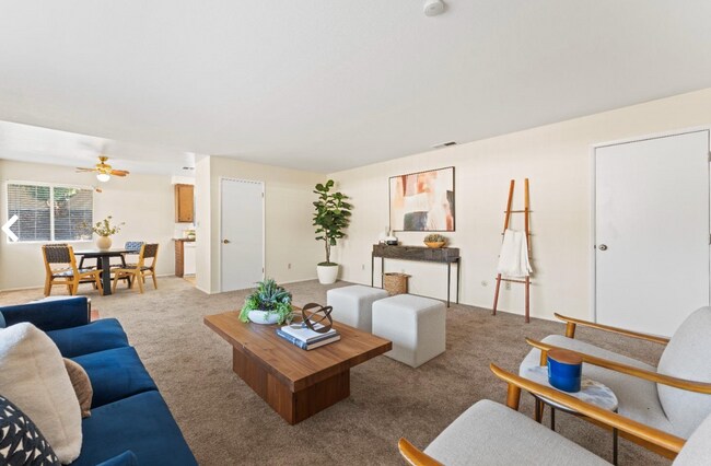 Foto del edificio - 5484 Riverside Blvd