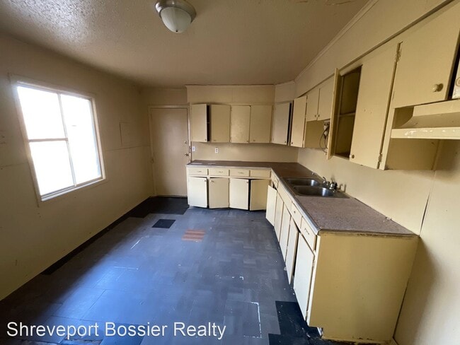 Building Photo - 3 br, 1 bath House - 5330 Prentiss Ave