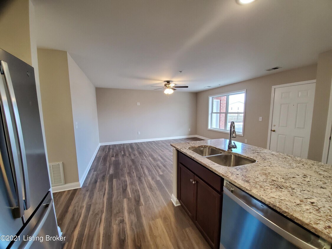Foto principal - 3502 College Dr