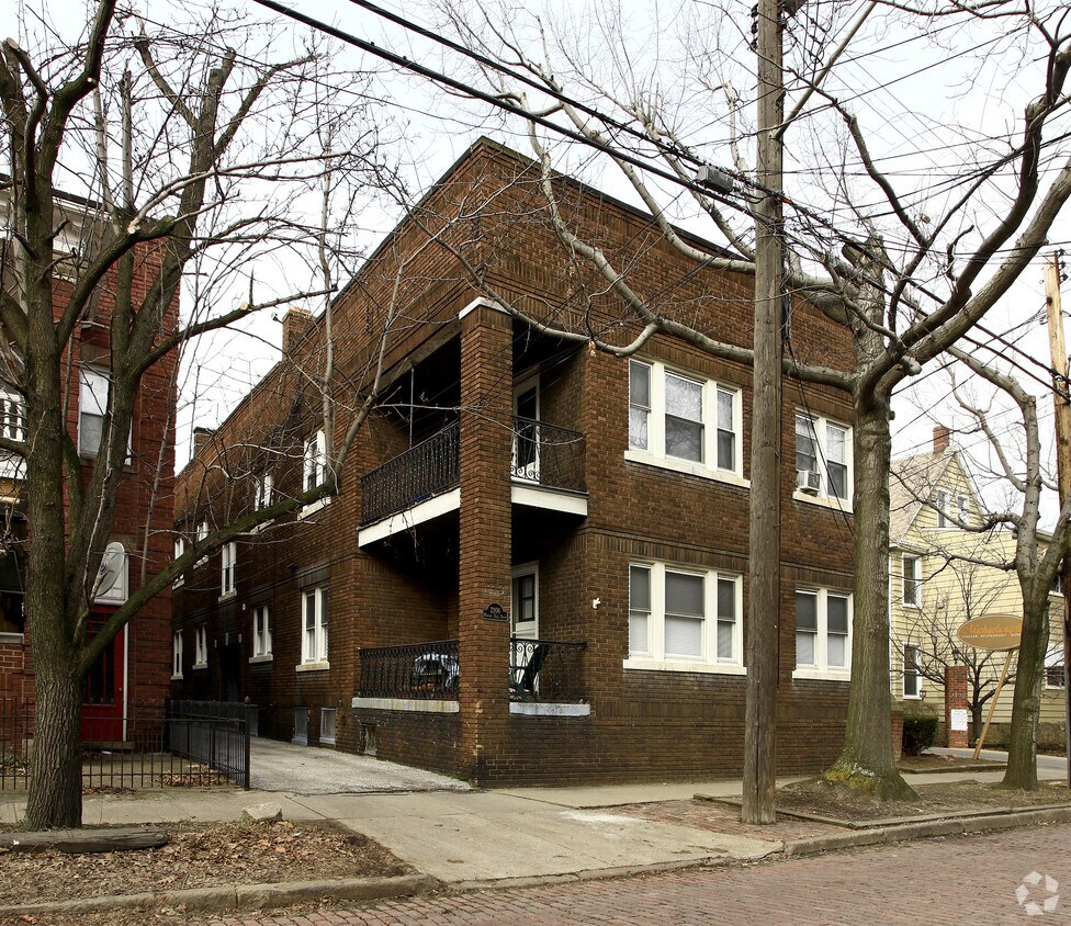 Primary Photo - 2206 Murray Hill Rd