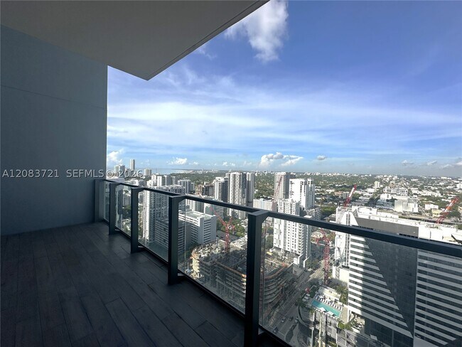 Foto del edificio - 88 SW 7th St