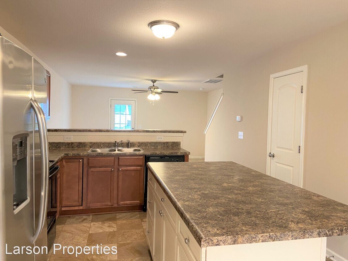 2 br, 2.5 bath House 663 Cairn Circle House Rental in Burlington