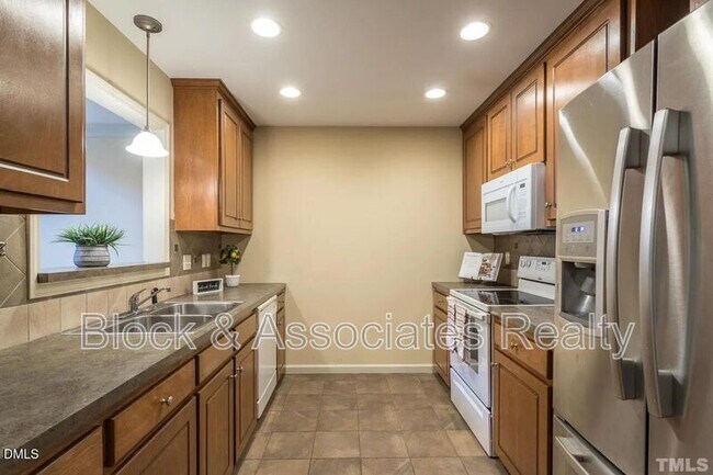 Foto del edificio - 3610 E Cotton Gin Dr