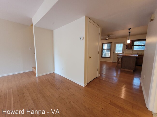 Building Photo - 3 br, 1.5 bath House - 1318 Milton Street