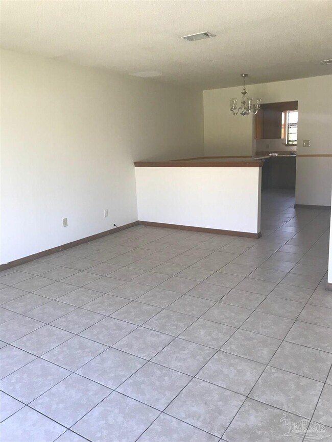 Foto del edificio - 932 E Johnson Ave