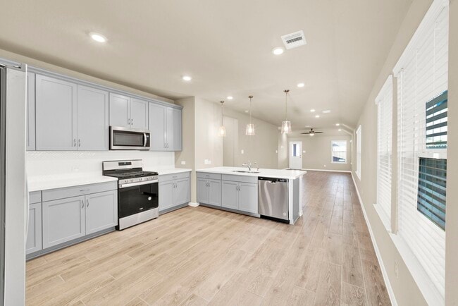 Building Photo - 5814 Linda Cv Ln