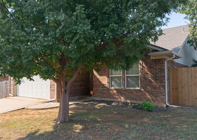 Building Photo - 2701 NW 185th St