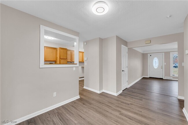 Foto del edificio - 6775 Middlebrook Blvd