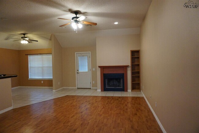 Building Photo - 5309 Northview Dr