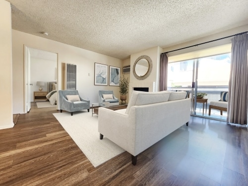 Interior Photo - 1410 Wellesley Ave