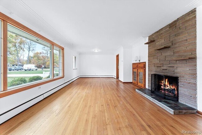 Foto del edificio - 9127 Lake Rd