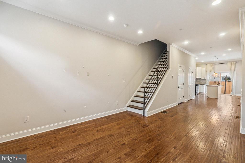 Foto principal - 719 E Thompson St