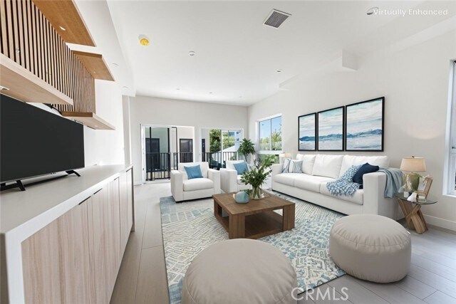 Foto principal - 1330 Tamarind Ave