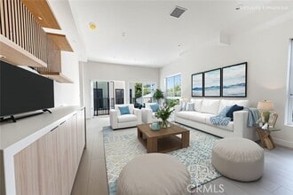 Building Photo - 1330 Tamarind Ave