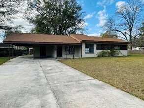 Building Photo - 1904 Delaroche Dr W