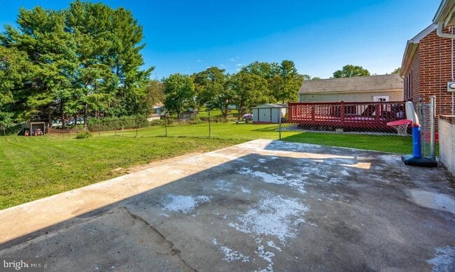 Building Photo - 20004 Gilbert Hills Dr