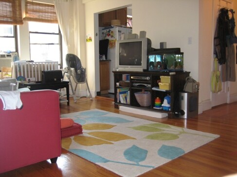 Foto principal - 690 West End Ave