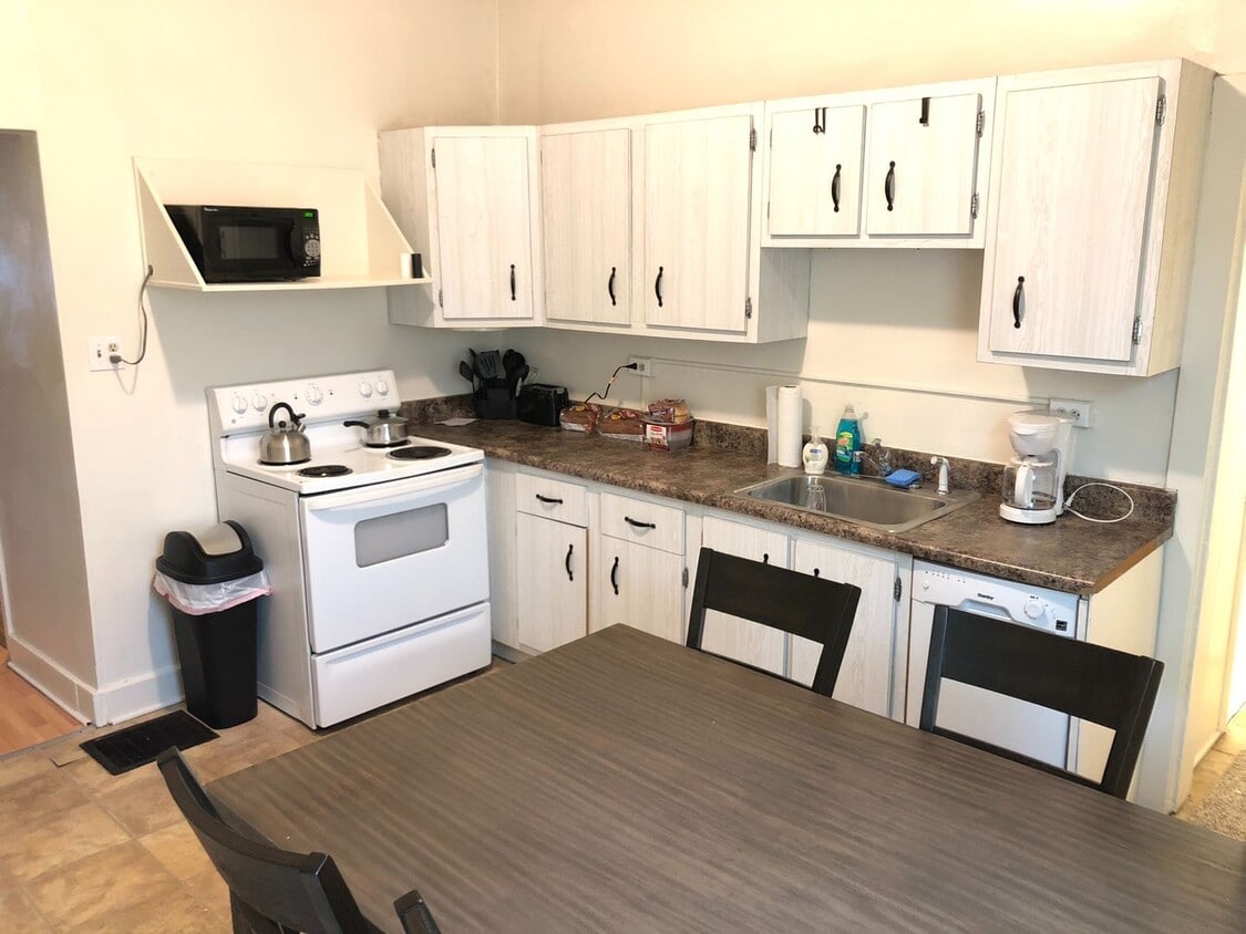 Photo - 332 Ophelia Street