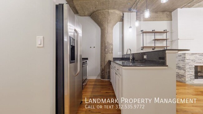 Foto del edificio - 1069 W 14th Pl