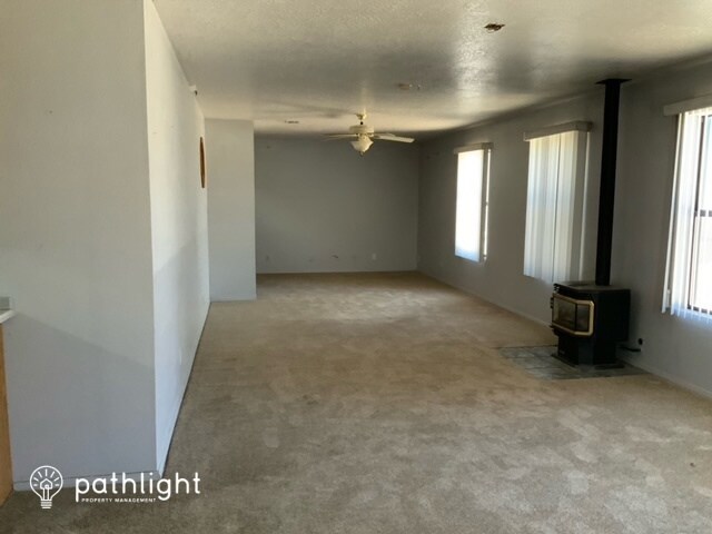 Foto del edificio - 701 Nicklaus Drive SE