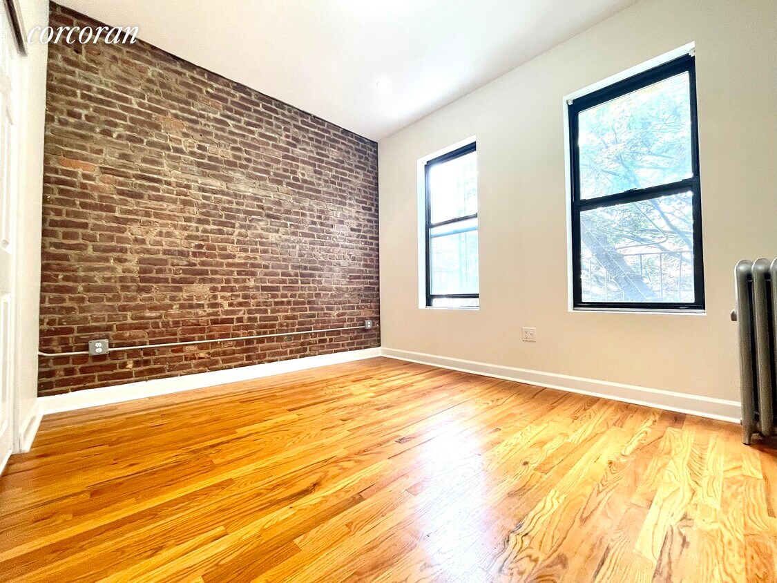 Primary Photo - 624 80th St