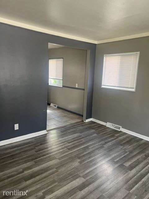 Building Photo - 4 br, 1 bath House - 13046 Sherman Ave