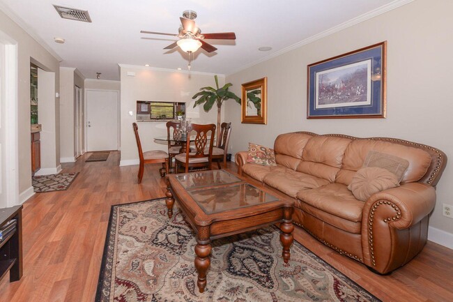 Building Photo - 2050 Oleander Blvd