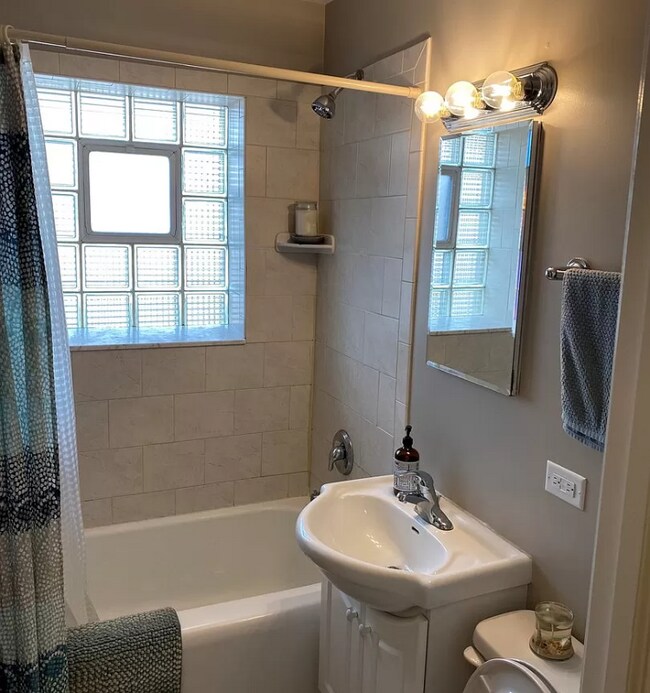 6244 N Harlem Ave Unit 4B, Chicago, IL 60631 Condo for Rent in