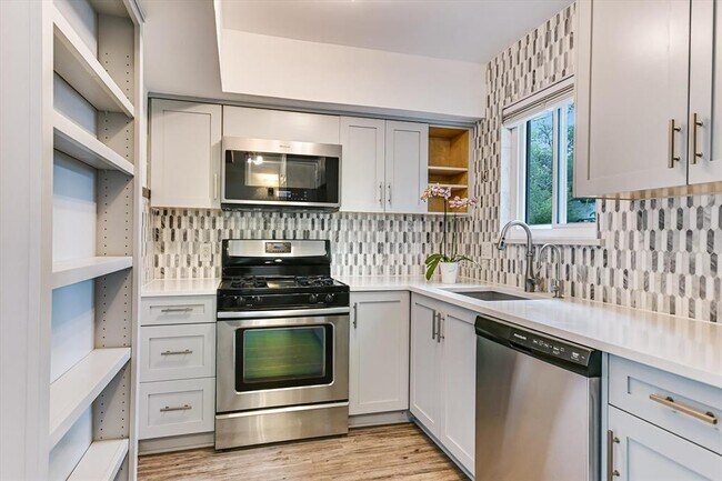 Foto del edificio - 2204 W 9th St