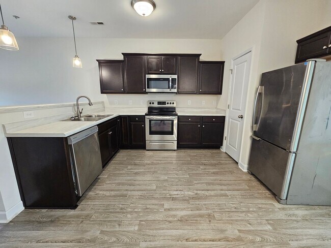 Foto del edificio - 3 Year Old Townhome in Marshall Farm!