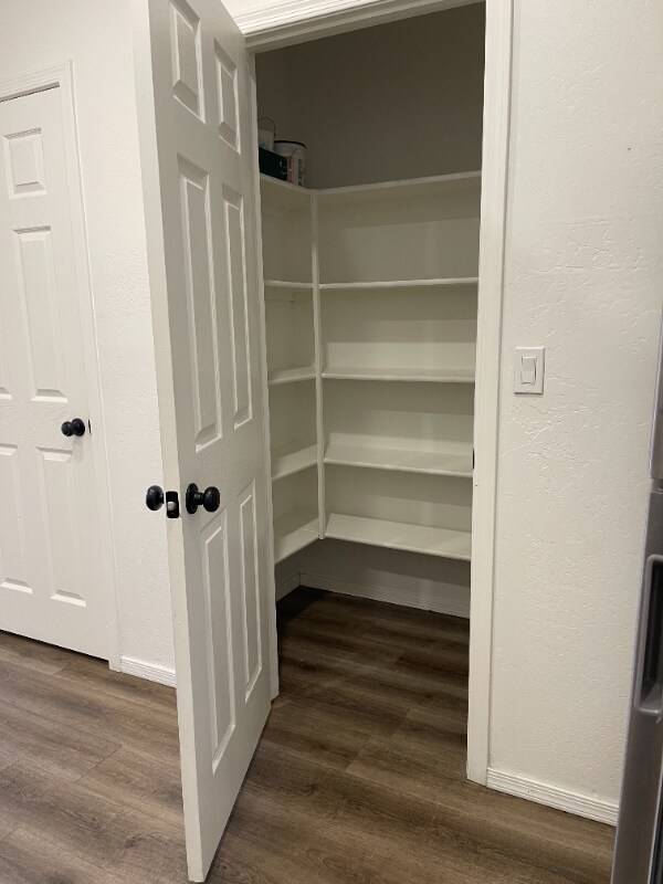 Foto del edificio - 515 E 6th St