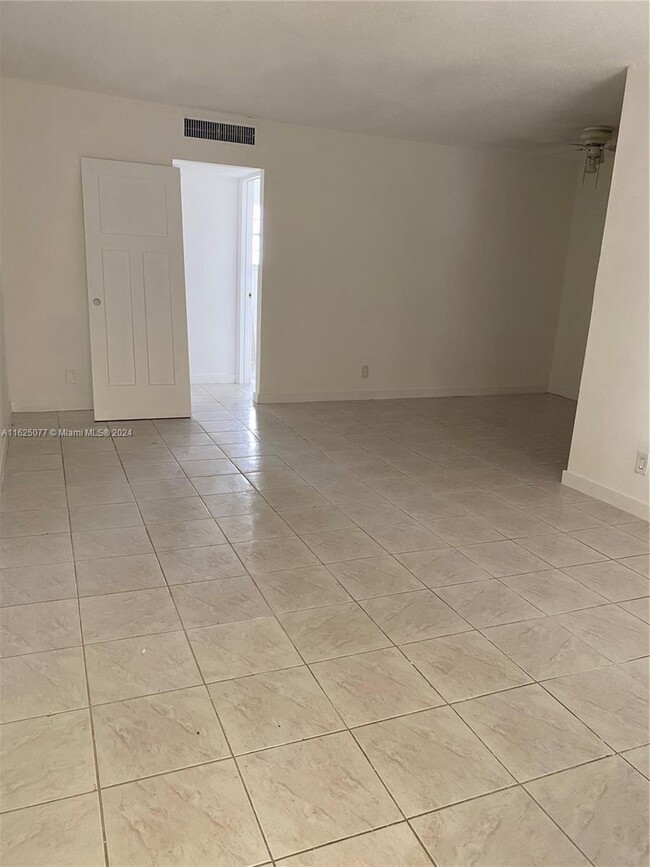 Foto del edificio - 1 bedroom in Hallandale FL 33009