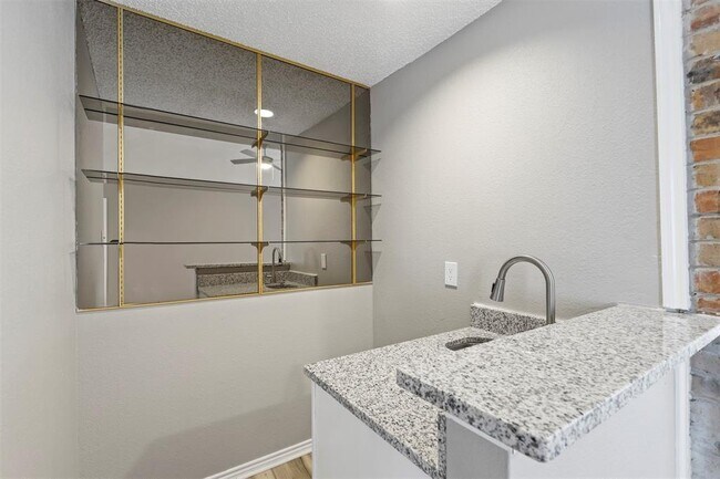 Foto del edificio - 4051 St Christopher Ln