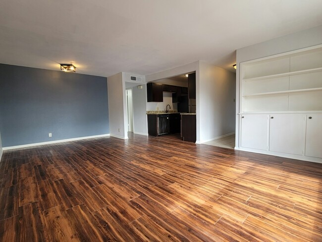 Foto del edificio - 8401 N New Braunfels Ave