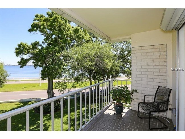 Building Photo - 3325 Bayshore Blvd