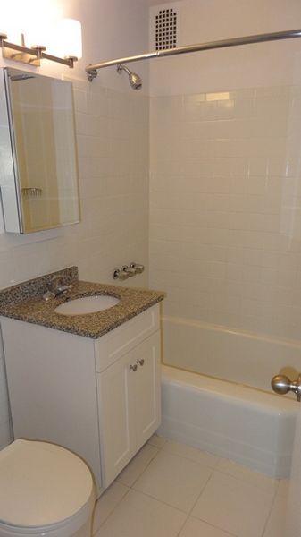 Foto del edificio - 42-42 80th St