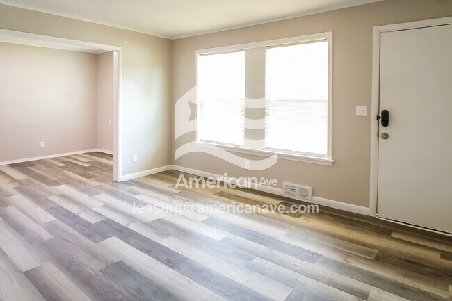 Foto del edificio - 4204 N Frankfort Ave