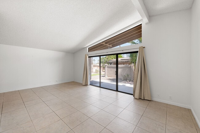 Building Photo - 74118 Catalina Way