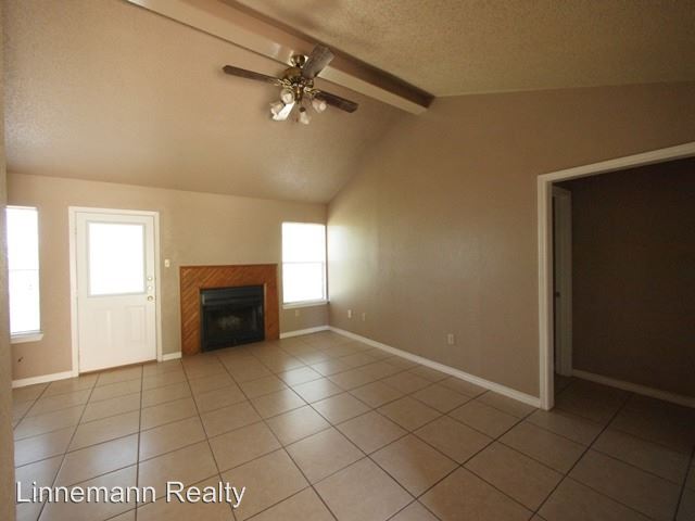 Building Photo - 1101 Alberta Cir