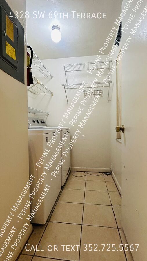 Foto del edificio - 4328 SW 69th Terrace